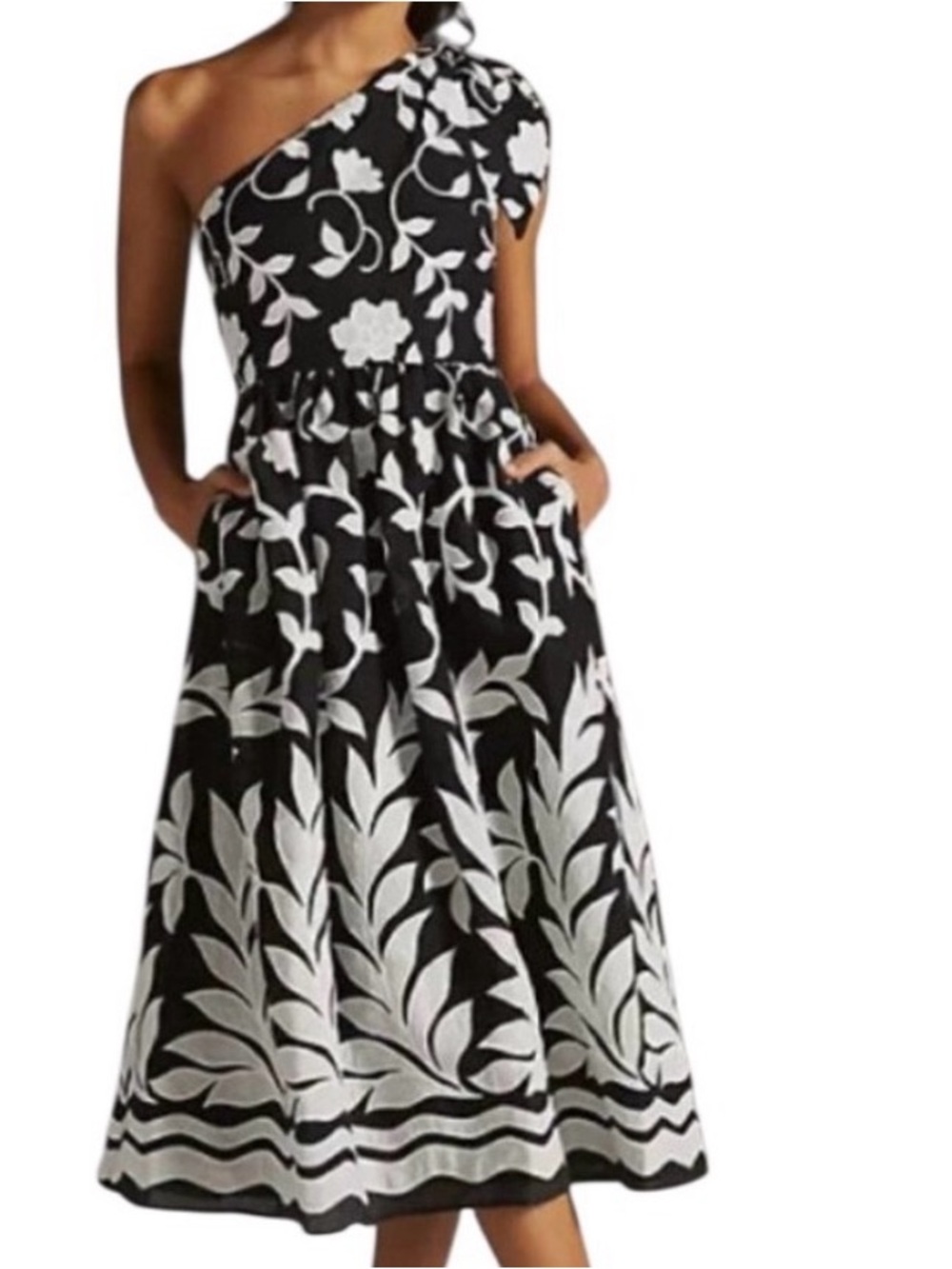 Anthropologie One Shoulder
Appliqué Black White Floral
Leaf Dress